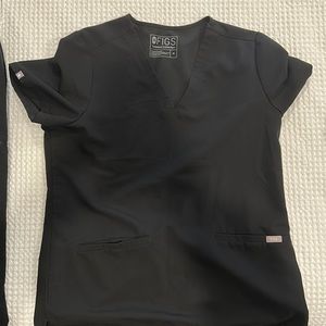 FIGS black pocket scrub top